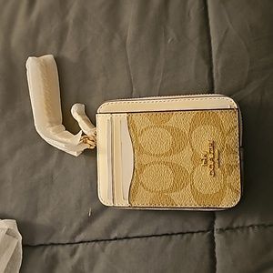 Coach zip card case in signature canvas